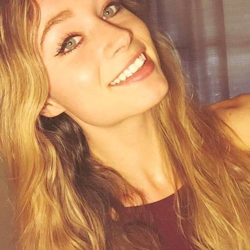 Meet your Posher, Courtney